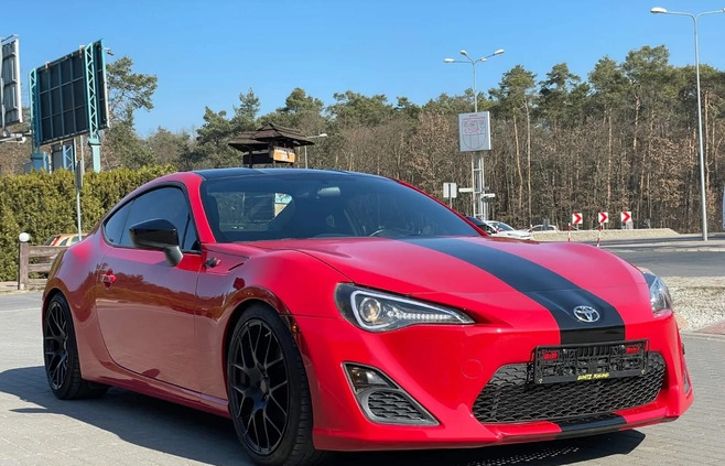 Toyota GT86 cena 72000 przebieg: 88000, rok produkcji 2013 z Rzeszów małe 79